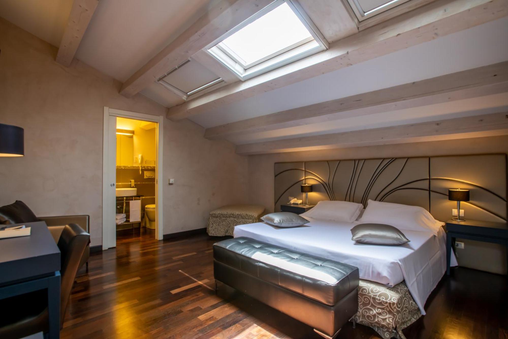 De Stefano Palace Luxury 4*